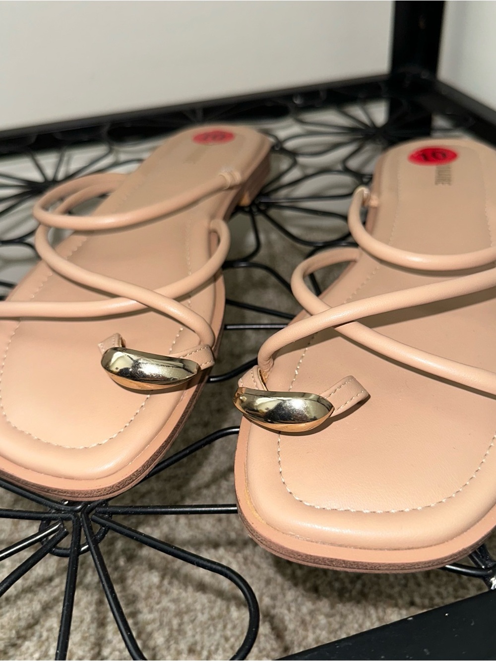 Cushionaire Nude Strappy Toe Ring Sandals Size 10